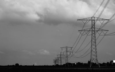 Empresas distribuidoras y empresas comercializadoras: ambas meten mano en tu factura eléctrica